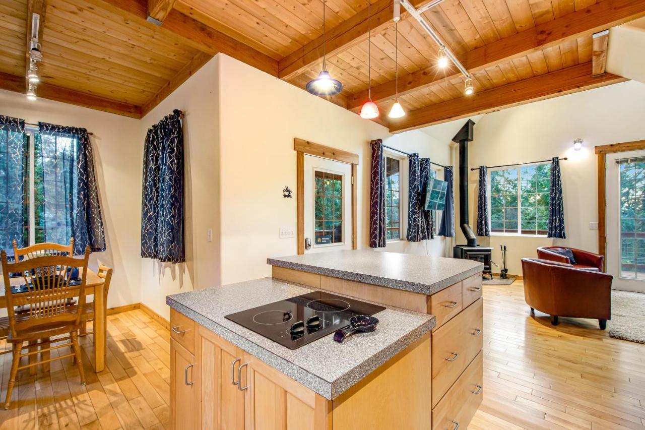Camano Writer'S Cottage Экстерьер фото